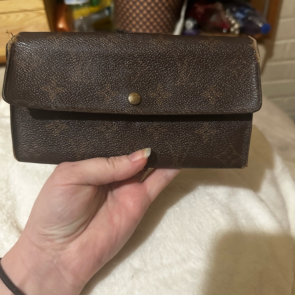 Louis Vuitton Brown Wallet - Picture 8 of 16
